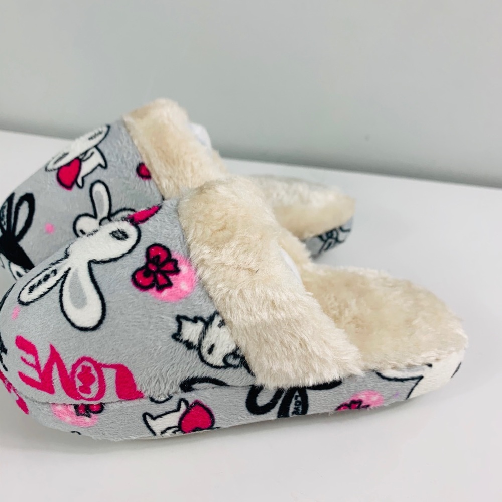 Brand New Girls Grey Slippers